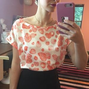 Vintage Lightweight Seashell Top